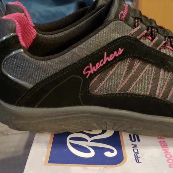 Skechers Relaxed Fit Slip On Sneakers - Picture 4 of 6